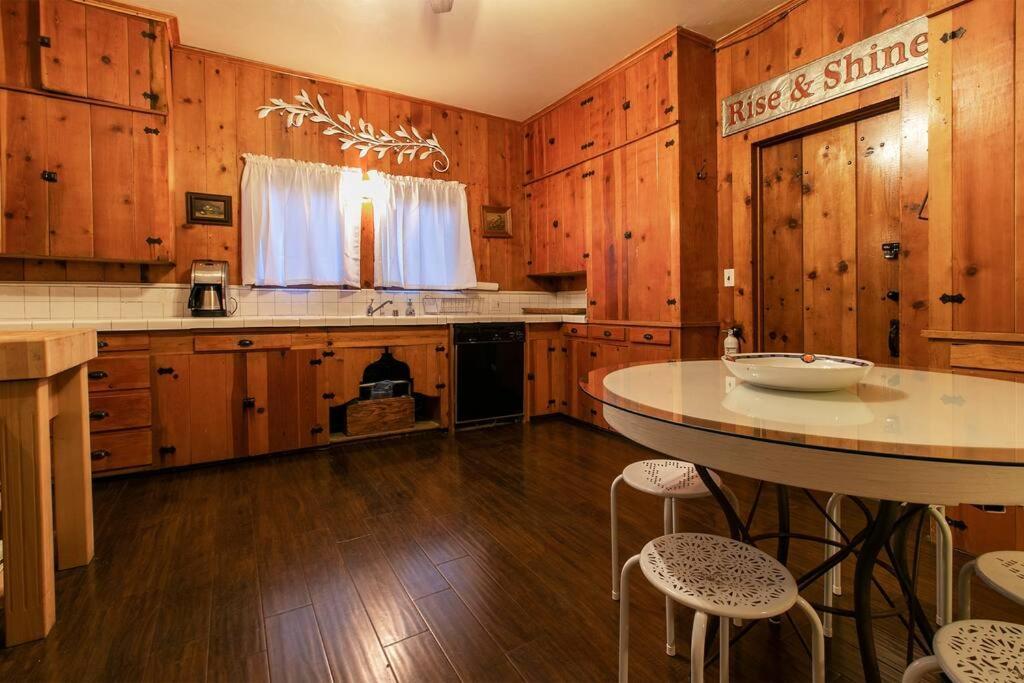 אידילווילד The Lodge At 11 Chimneys מראה חיצוני תמונה